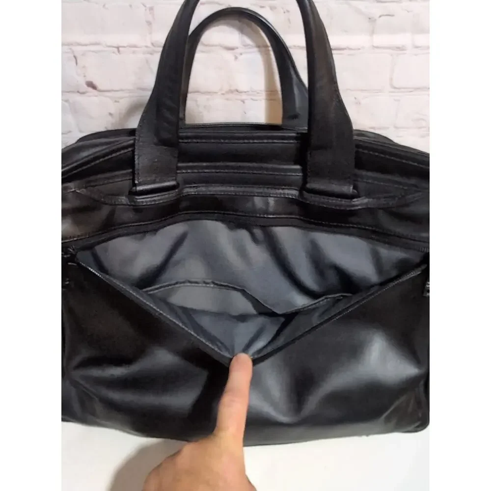 TUMI ALPHA 2 Expandable Laptop Briefcase Black Leather Model 96141 D2 READ